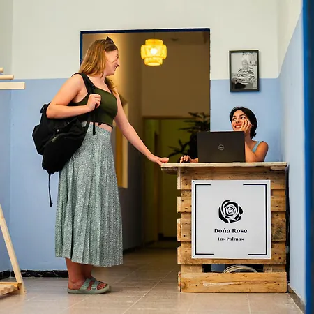 Dona Rose Surf Hostel *