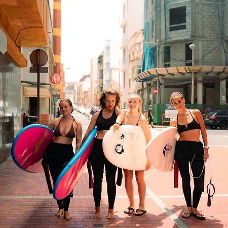 بيت شباب Dona Rose Surf لاس بالماس دي غران كاناريا