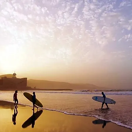 Dona Rose Surf Hostel *