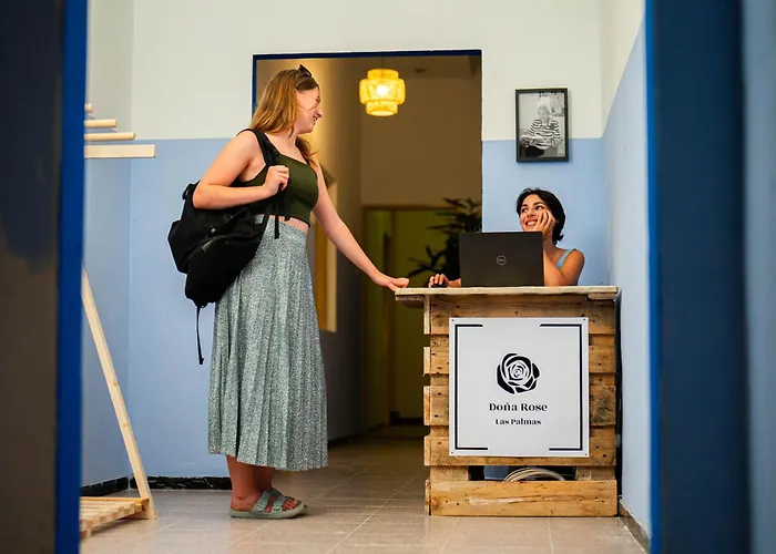 Dona Rose Surf 호스텔 *