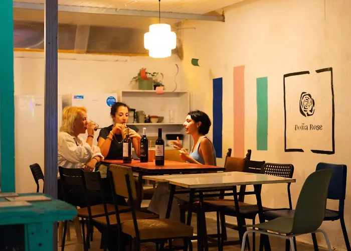 Dona Rose Surf Хостел